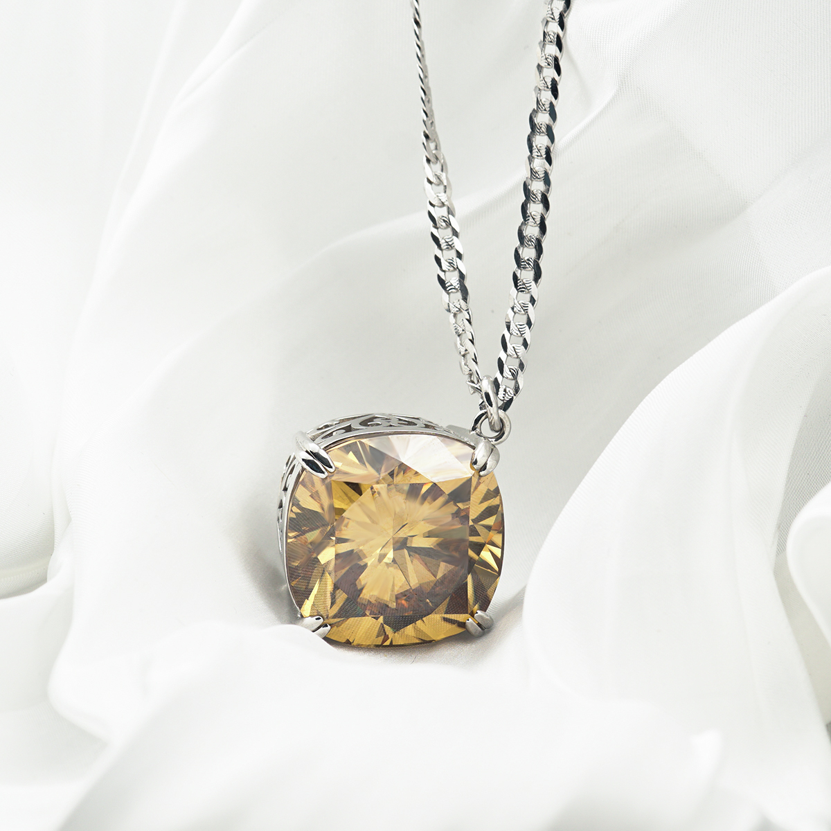 Synthetic Moissanite Pendant Necklace Chain S925