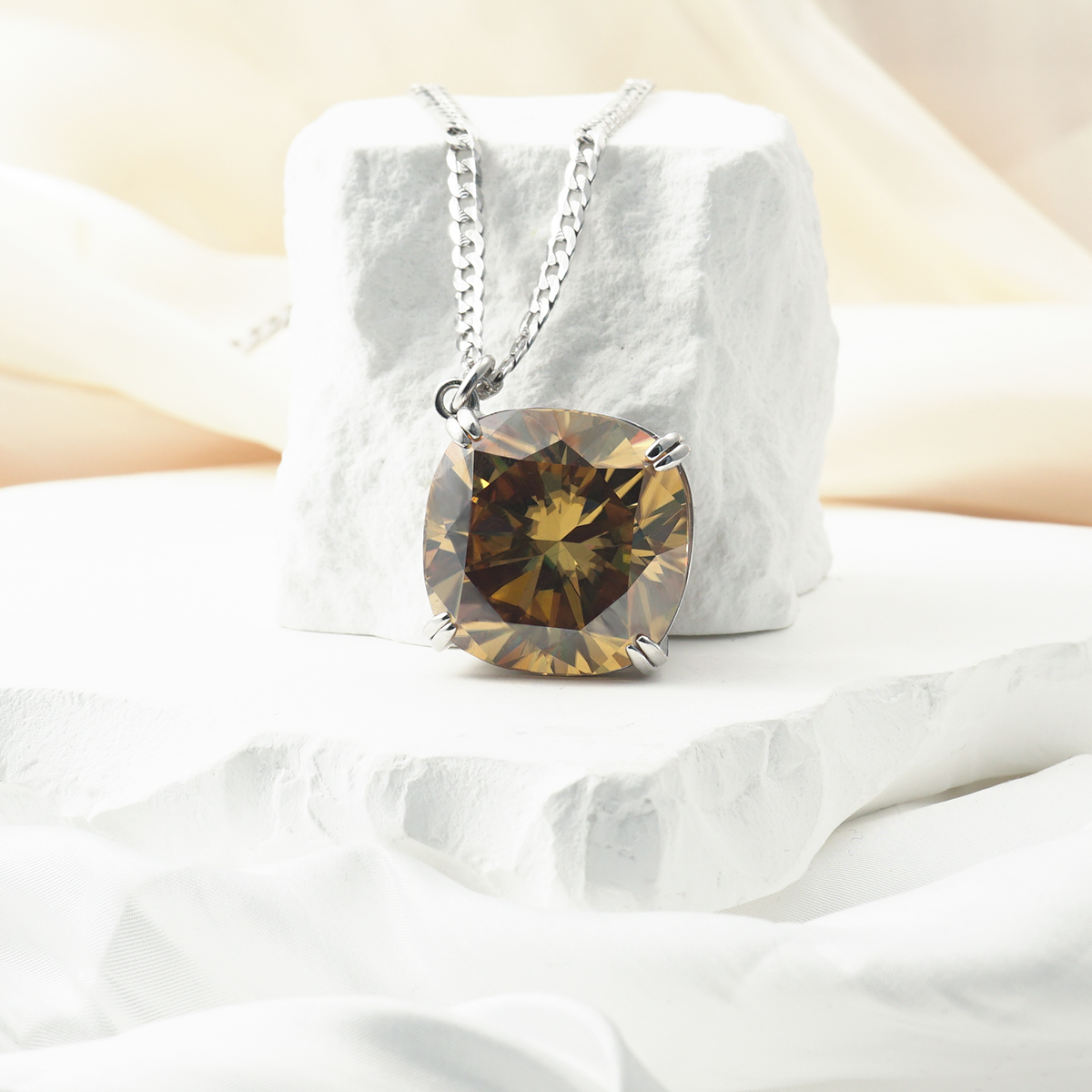 Synthetic Moissanite Pendant Necklace Chain S925