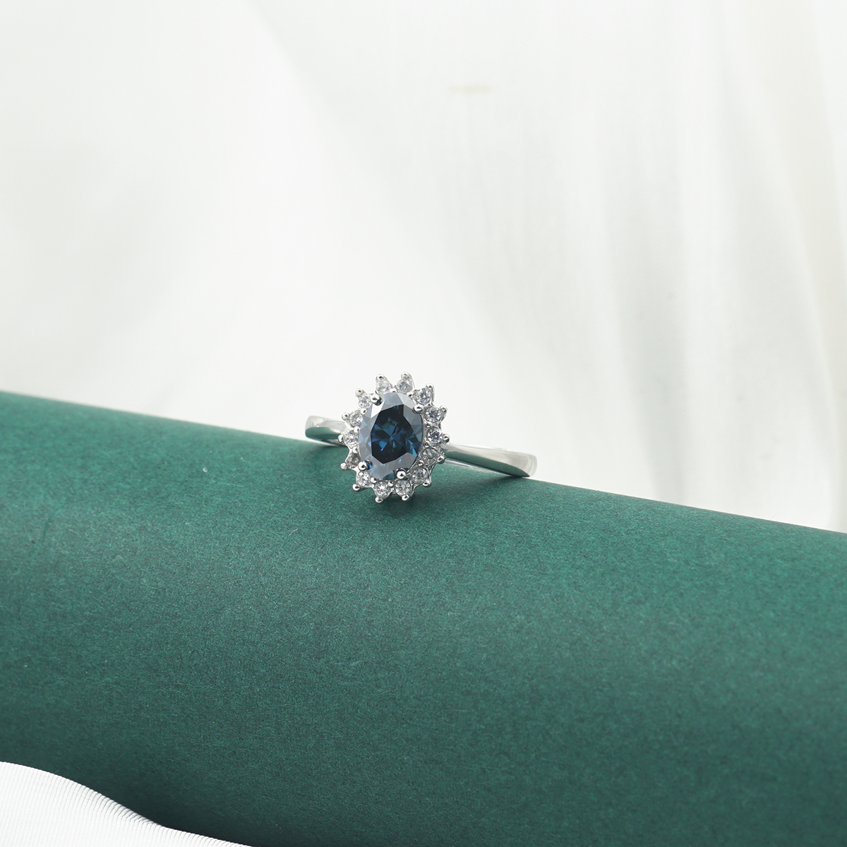 1ct Oval Synthetic Moissanite Sunflower Ring S925
