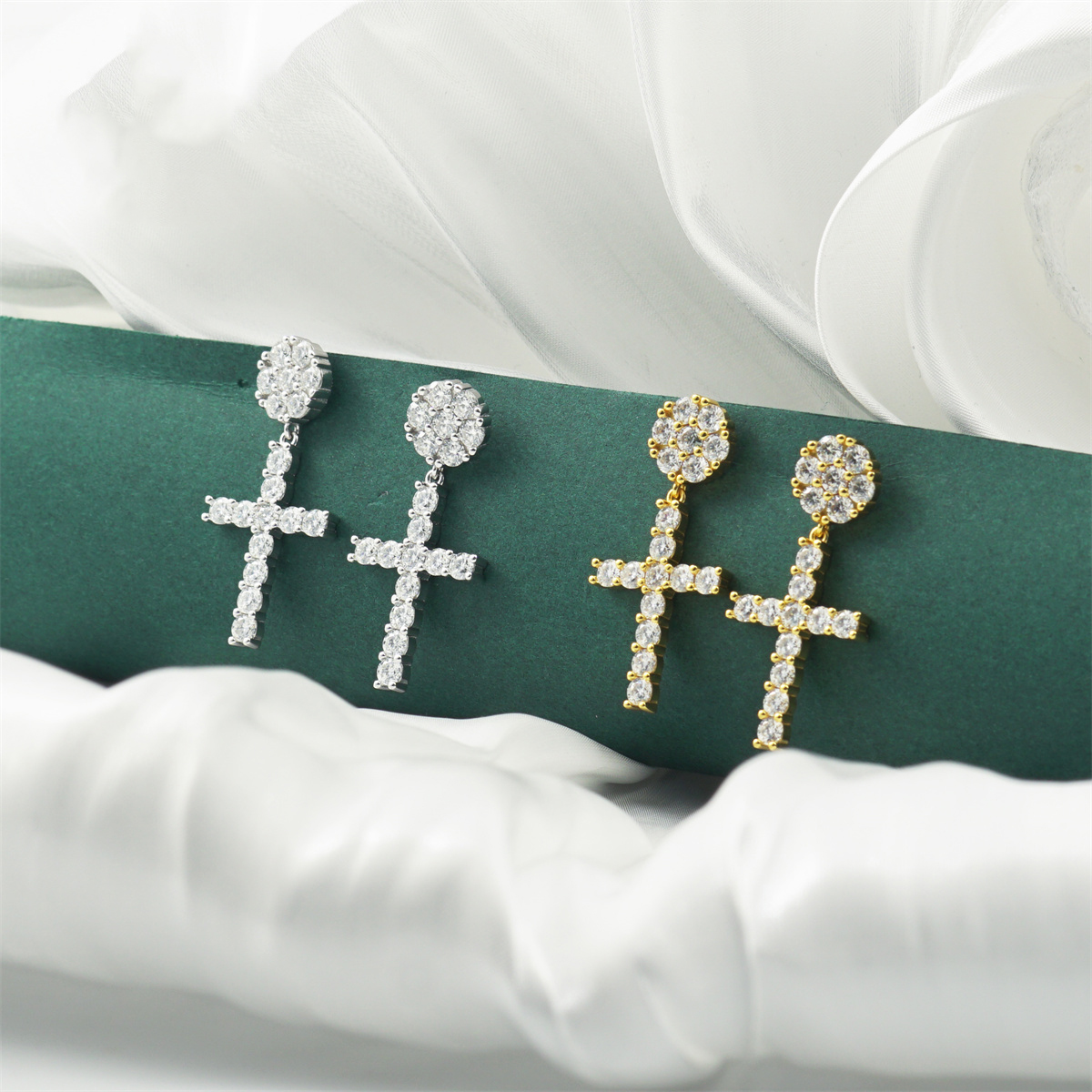 S925 Round VVS Synthetic Moissanite Hip Hop Studded Cross Dangle Earrings Mother's Day Gift For Men Women