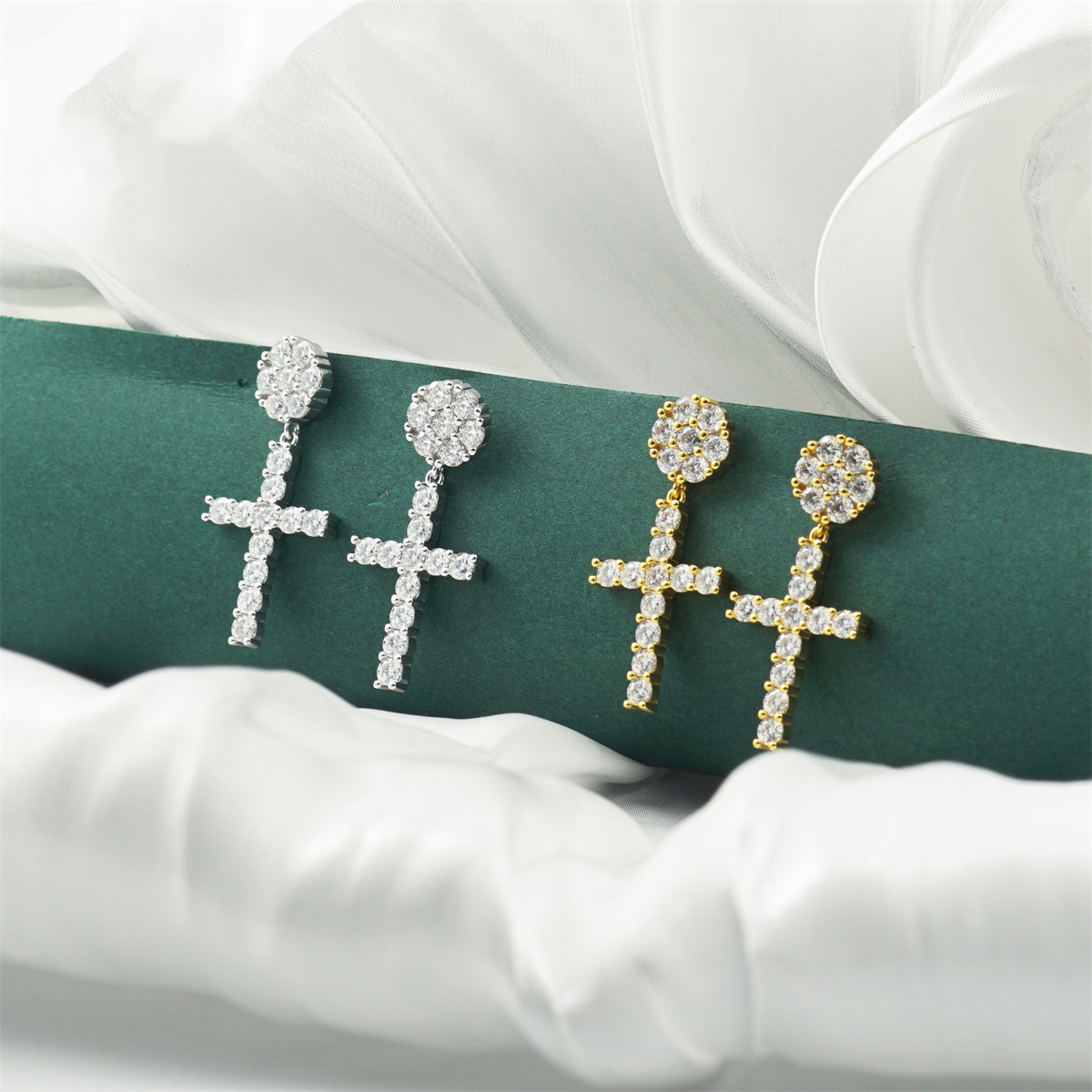 S925 Round VVS Synthetic Moissanite Hip Hop Studded Cross Dangle Earrings Mother's Day Gift For Men Women