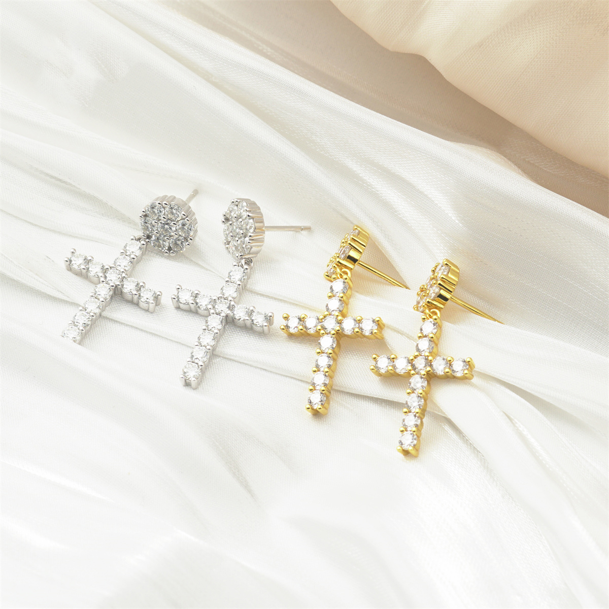 S925 Round VVS Synthetic Moissanite Hip Hop Studded Cross Dangle Earrings Mother's Day Gift For Men Women