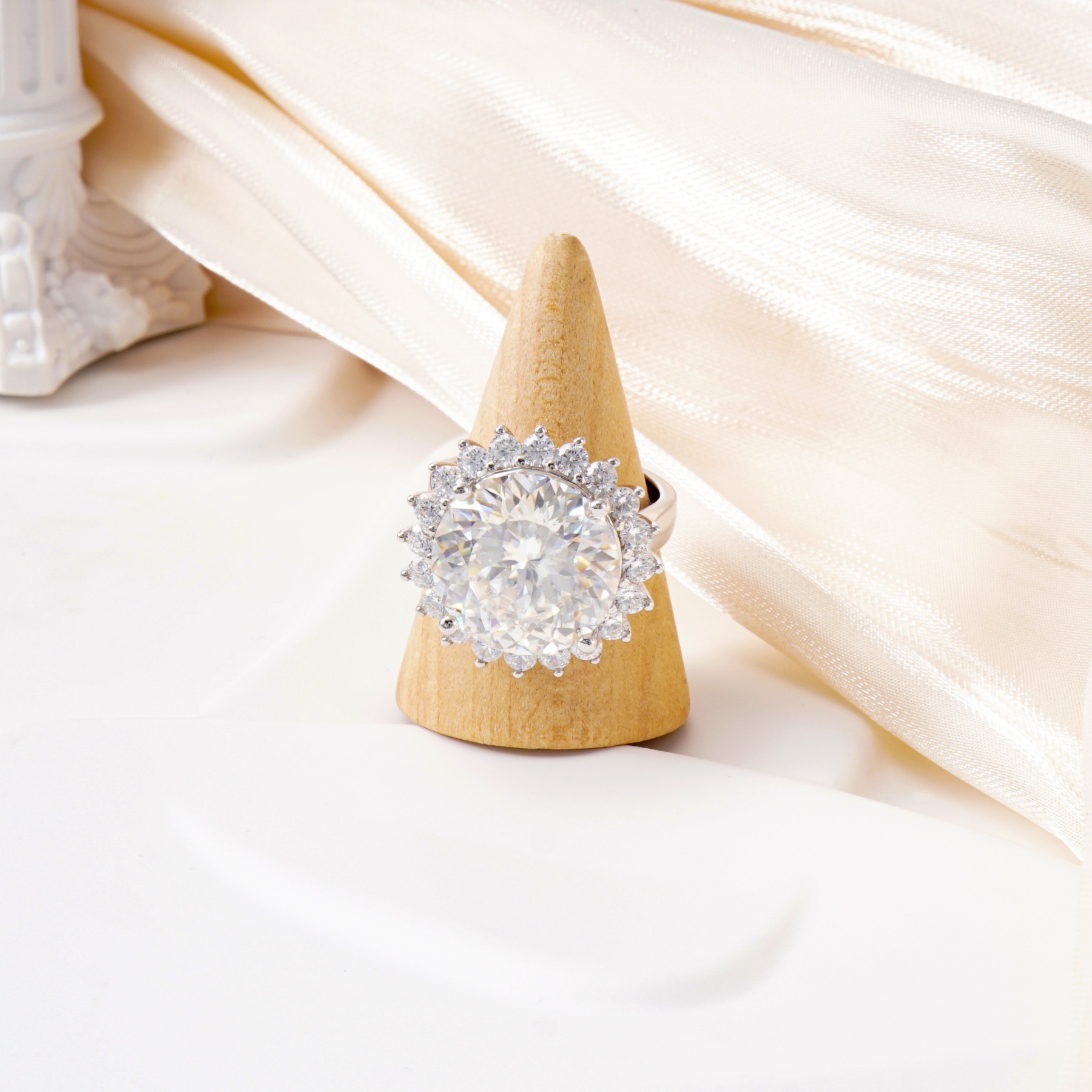 12ct Round Synthetic Moissanite Sunflower Ring S925