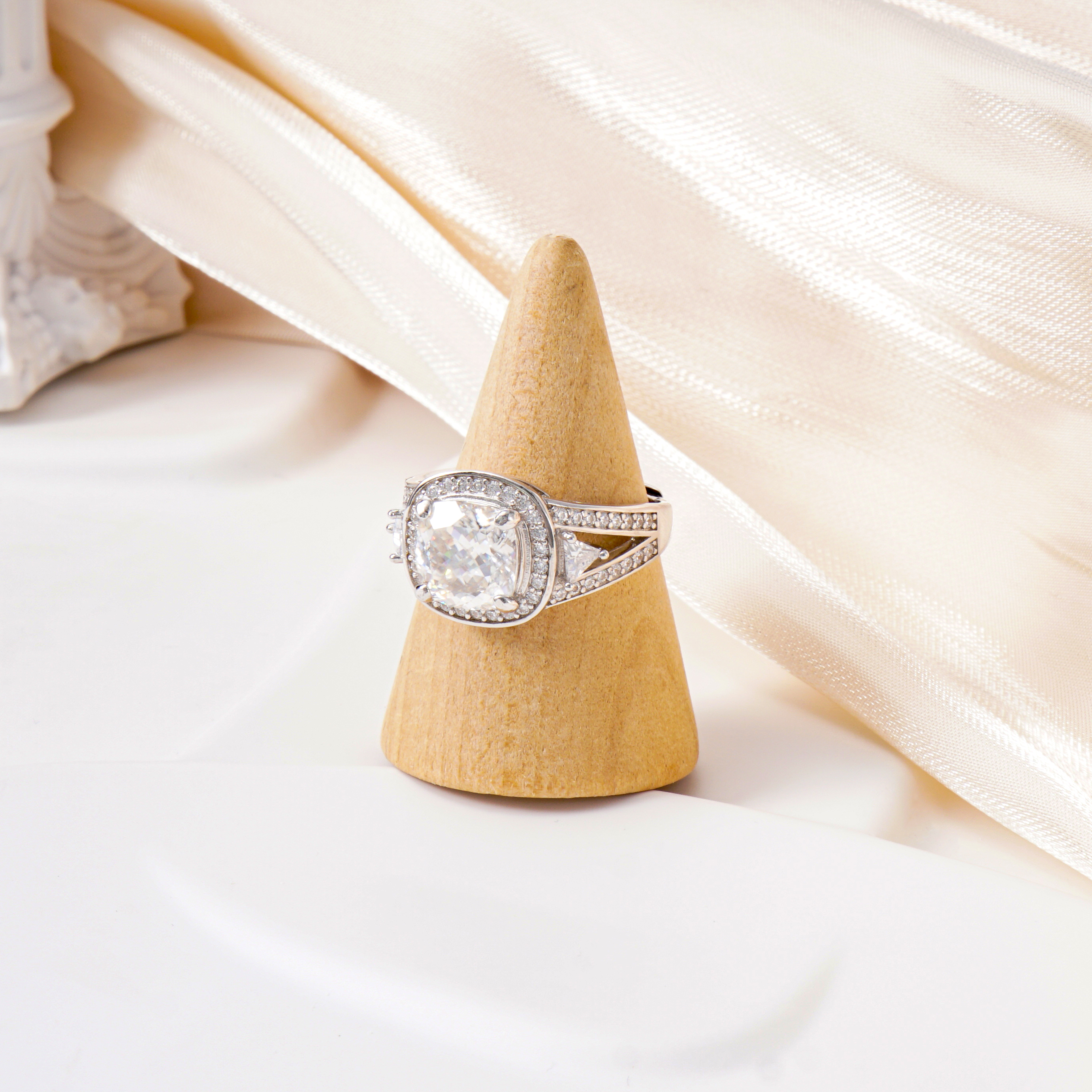 2.5ct Cushion Synthetic Moissanite Vintage Ring S925