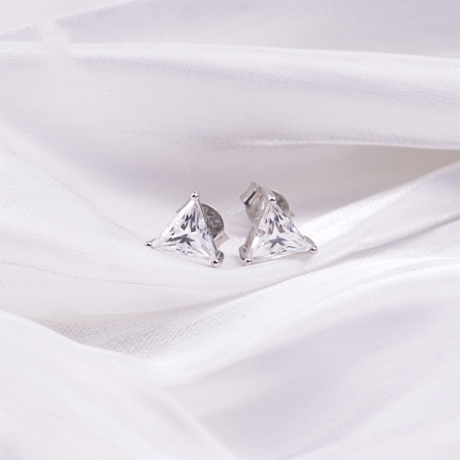 S925 Triangle Cut Synthetic Moissanite Solitaire Stud Earrings Birthday Anniversary Mother's Day Gifts