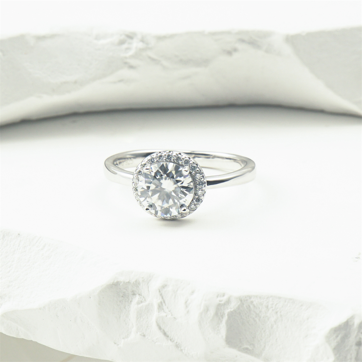 Solitaire Halo Ring Synthetic Moissanite Engagement Ring S925 Sterling Silver Moissanite Jewelry Perfect Gift