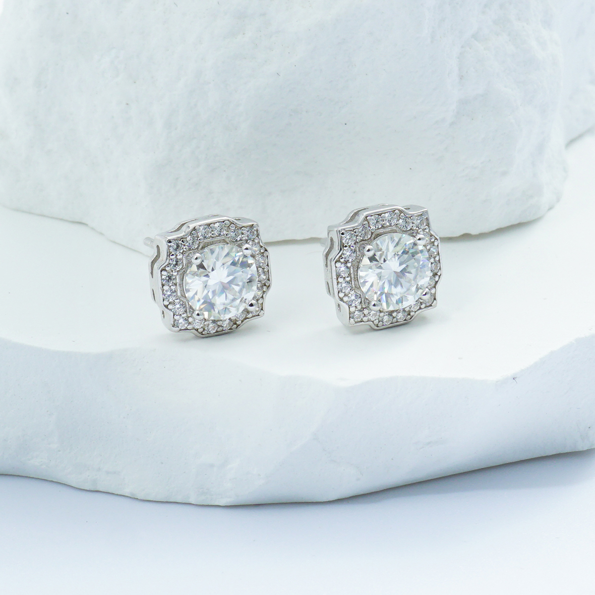 S925 Round Synthetic Moissanite Luxury Stud Earrings Mother's Day Gift For Men Women