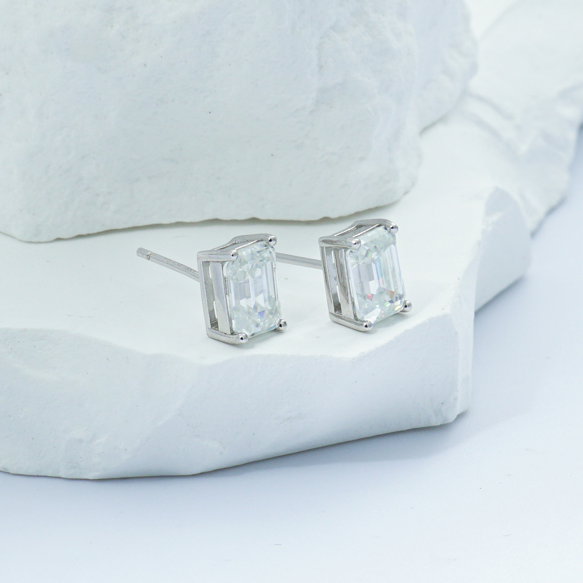 S925 Step Cut Synthetic Moissanite Stud Earrings Gift For Men Women