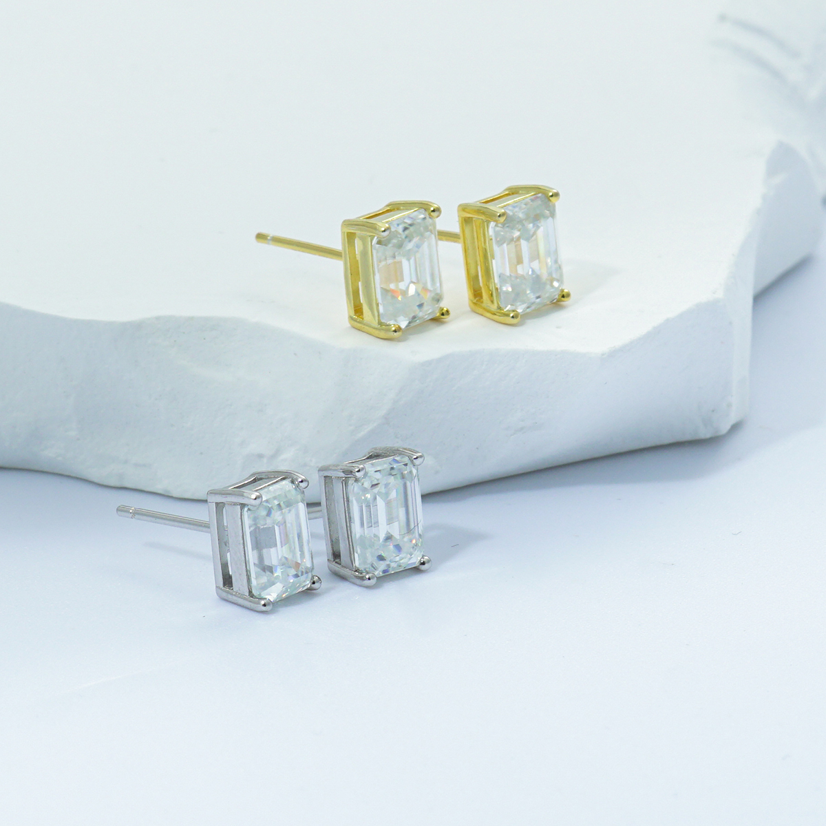 S925 Step Cut Synthetic Moissanite Stud Earrings Gift For Men Women