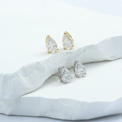 S925 Pear Cut Synthetic Moissanite Prong Stud Earrings For Men Women