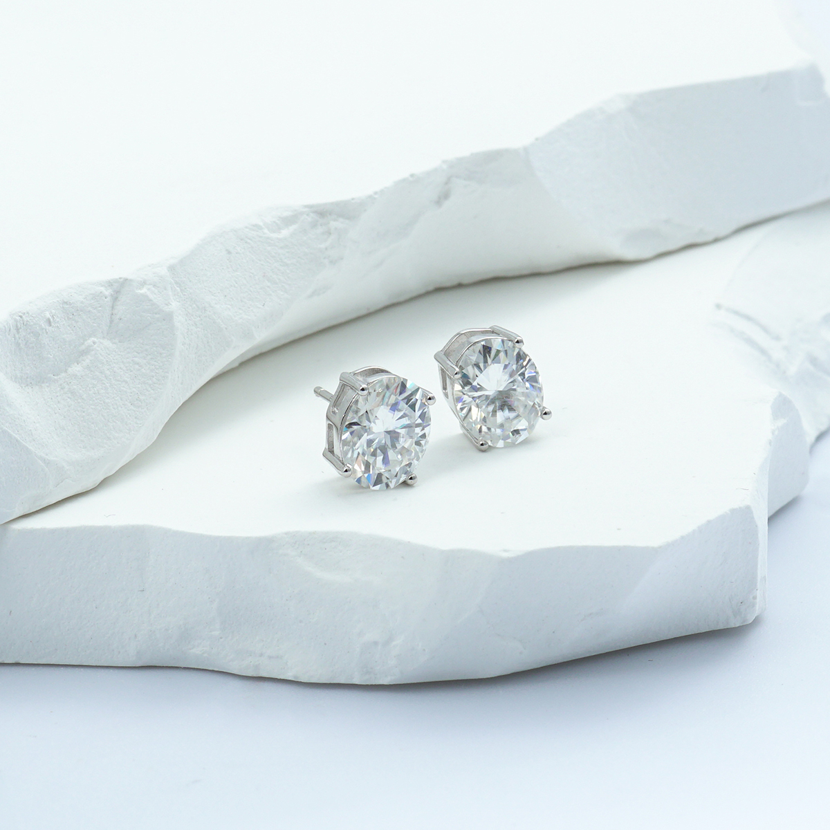 S925 Oval Cut Synthetic Moissanite Stud Earrings Gift For Men Women