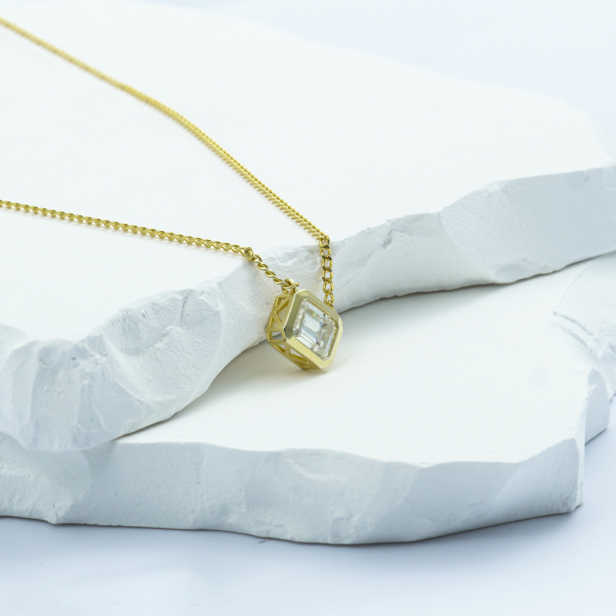 S925 3CT SYNTHETIC MOISSANITE BEZEL STYLE SOLITAIRE NECKLACE CHAIN