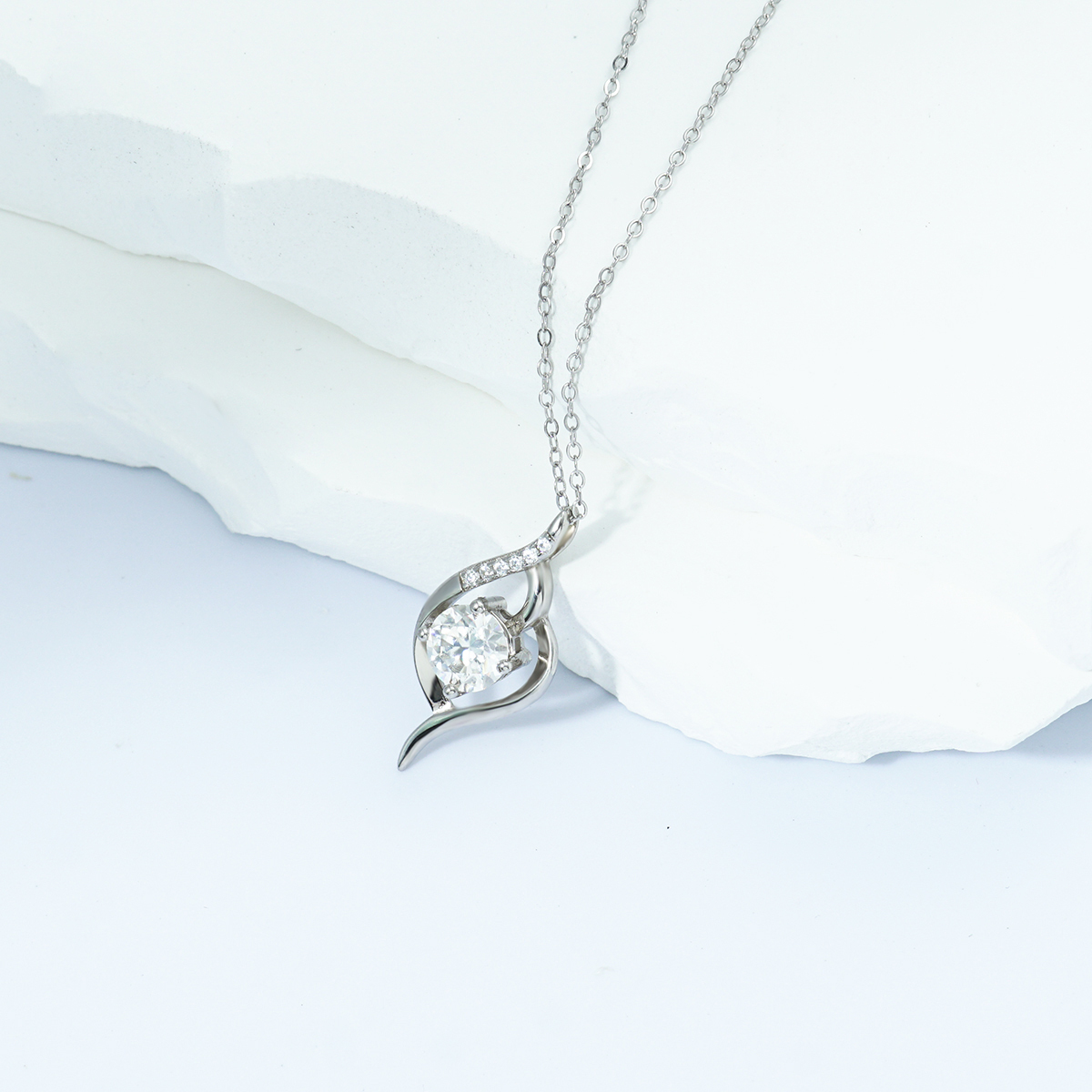 S925 1CT ROUND CUT SYNTHETIC MOISSANITE LOVE NECKLACE PENDANT GIFT FOR WOMEN