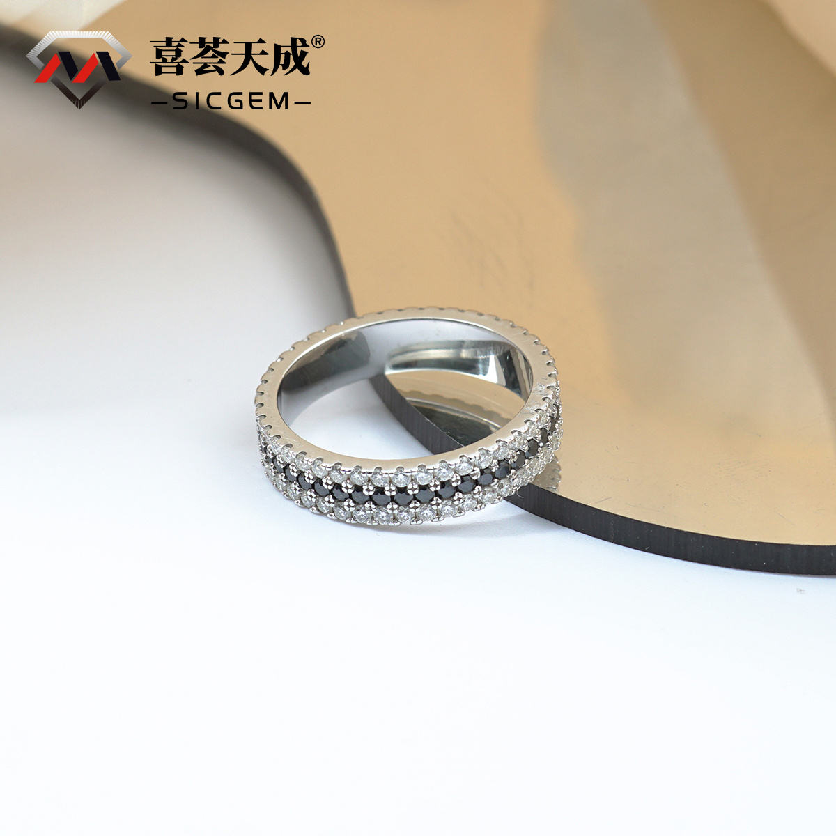 S925 Handmade Black and White Melee Synthetic Moissanite Pave Band