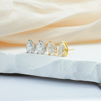 S925 Pear Cut Synthetic Moissanite Prong Stud Earrings For Men Women