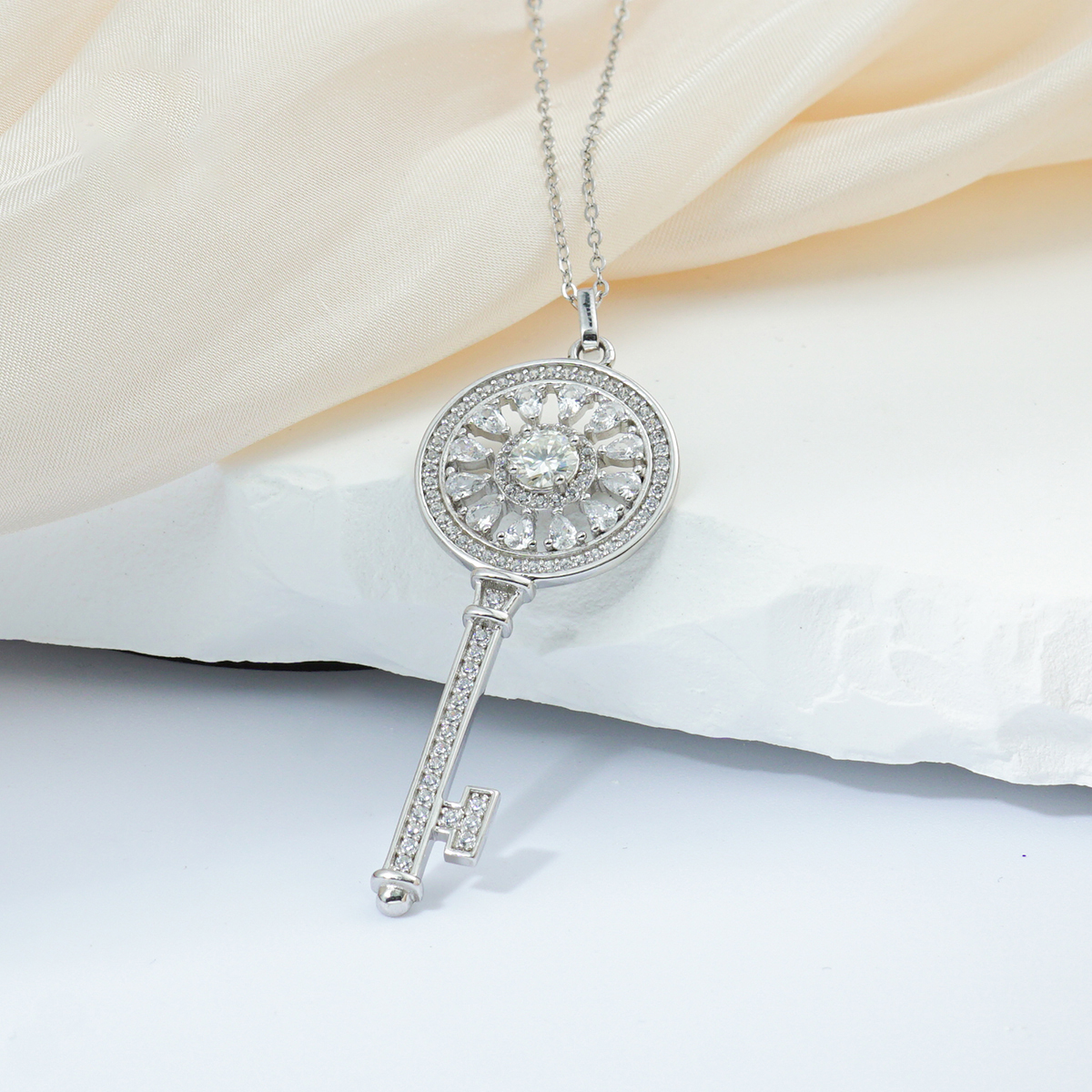S925 SYNTHETIC MOISSANITE KEY CHARM NECKLACE CHAIN ANNIVERSARY GIFT FOR WOMEN