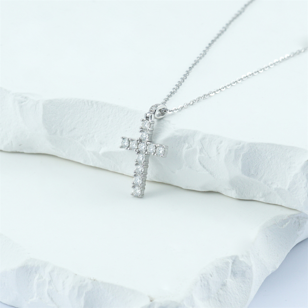 S925 Synthetic Moissanite Cross Necklace 18inches