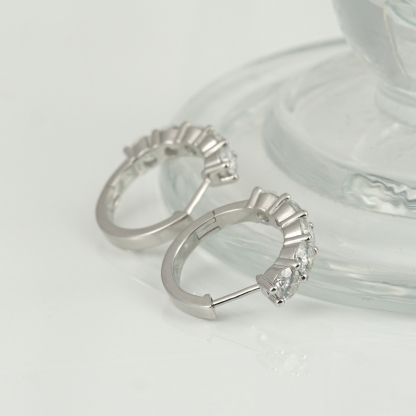 RINGFROST Half-Iced Circle Earrings 925S & VVS Moissanite