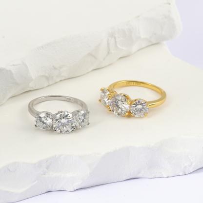 S925 Round Cut VVS Synthetic Moissanite Three-Stone Prong Engagement Ring