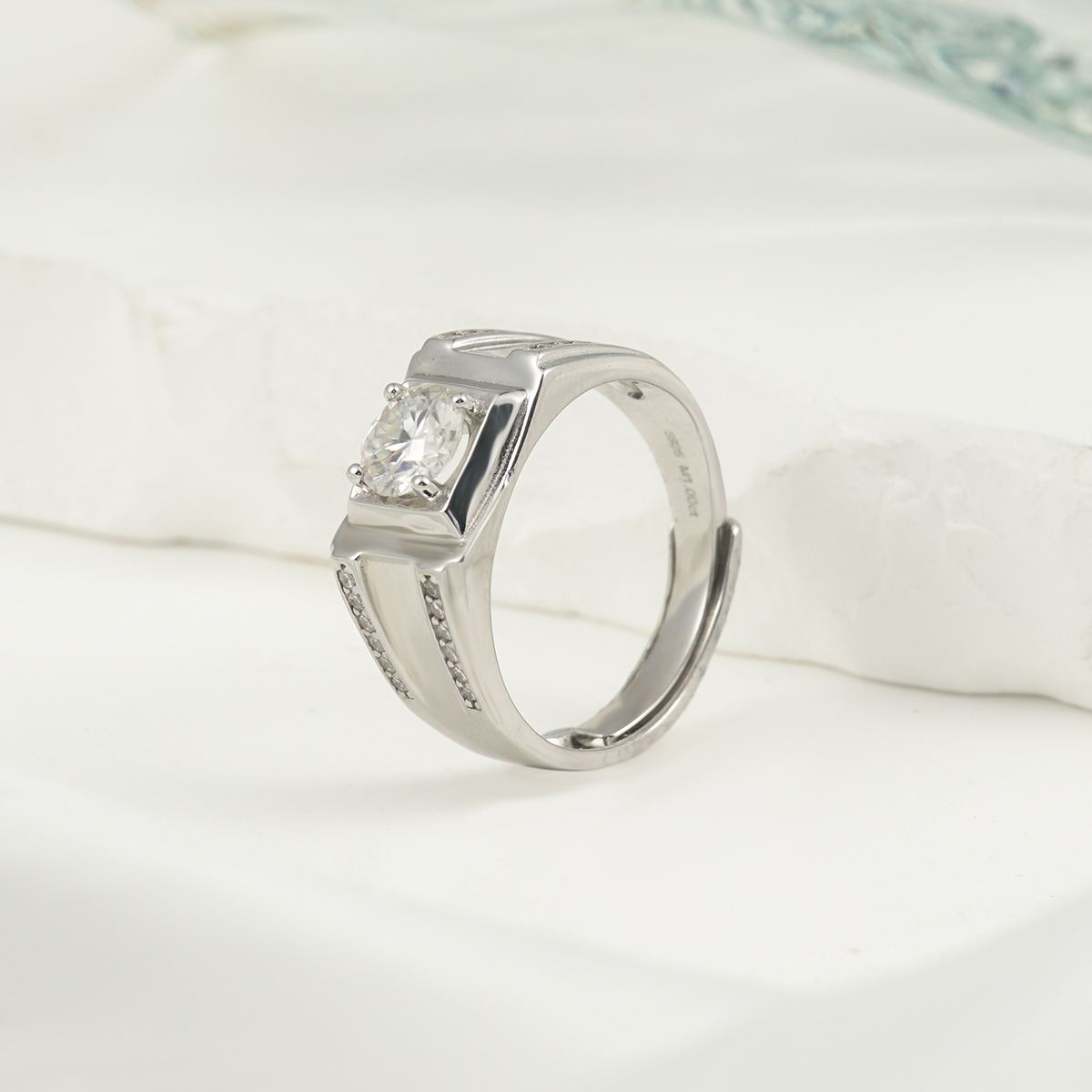 1ct Round Synthetic Moissanite Ring S925