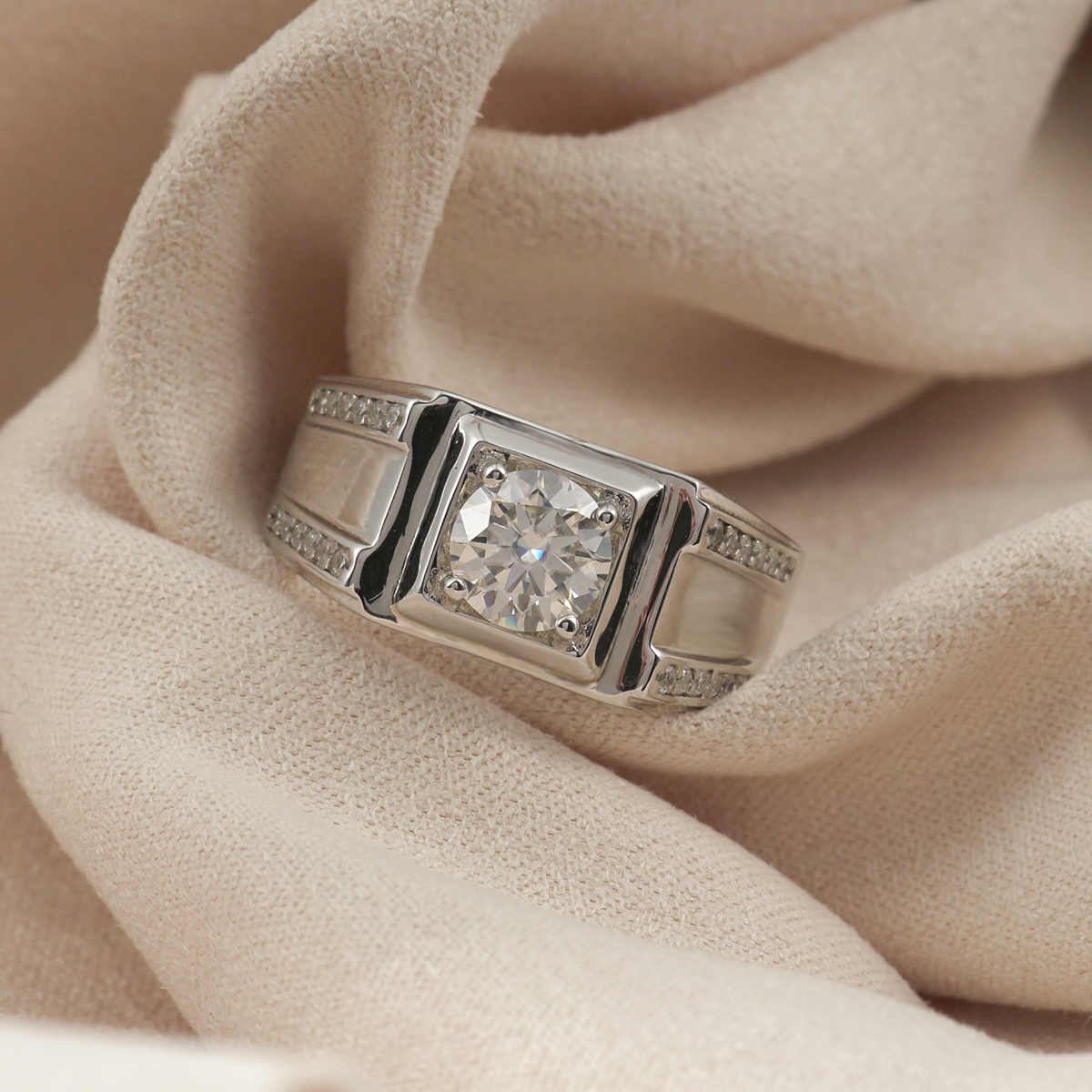 1ct Round Synthetic Moissanite Ring S925