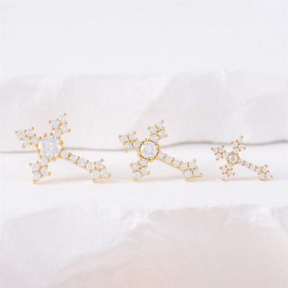 Cross Prong Stud Earrings S925 & D Color VVS Synthetic Moissanite