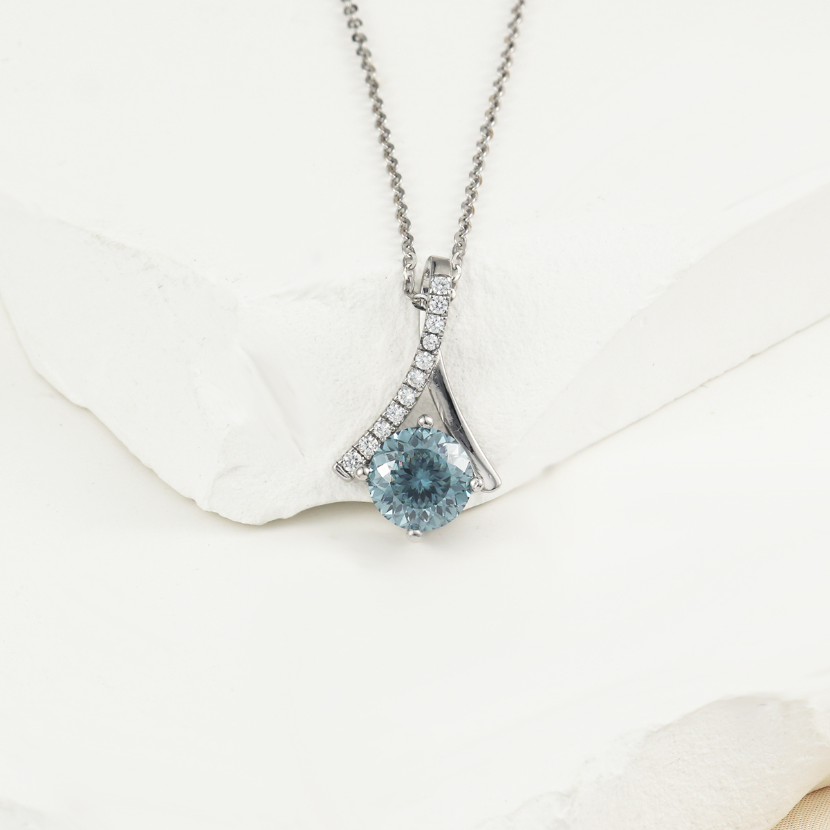 2ct Synthetic Moissanite Aesthetic Fashion Pendant Necklace Chain S925