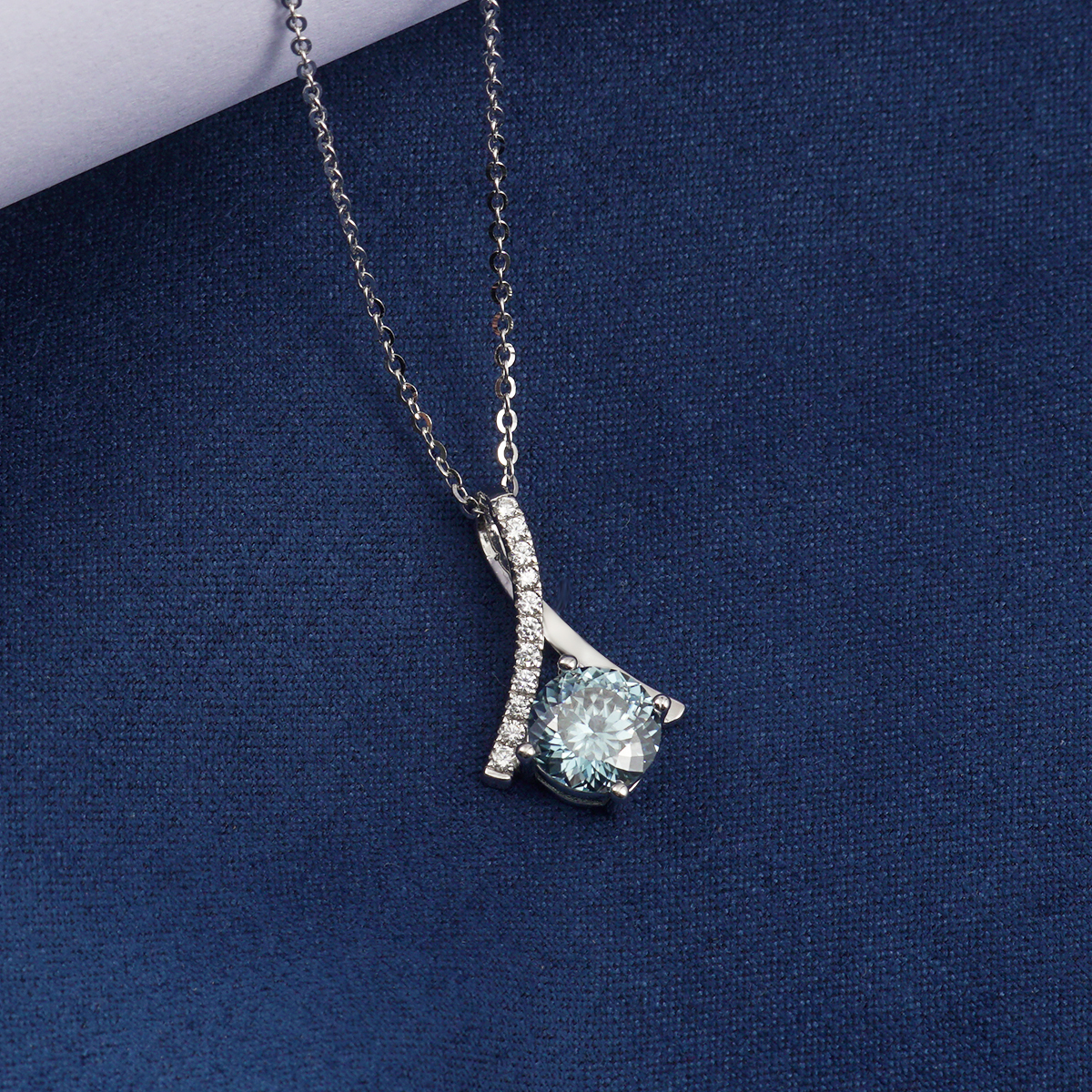 2ct Synthetic Moissanite Aesthetic Fashion Pendant Necklace Chain S925