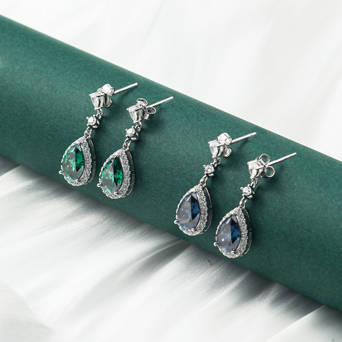 2ct Pear Synthetic Moissanite Teardrop-shaped Stud Earrings S925