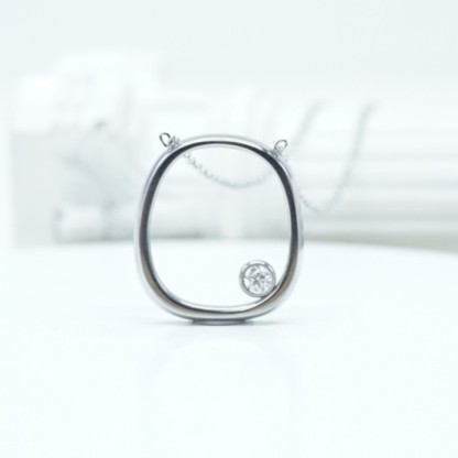 0.1ct Synthetic Moissanite Circle Pendant Necklace Titanium Steel