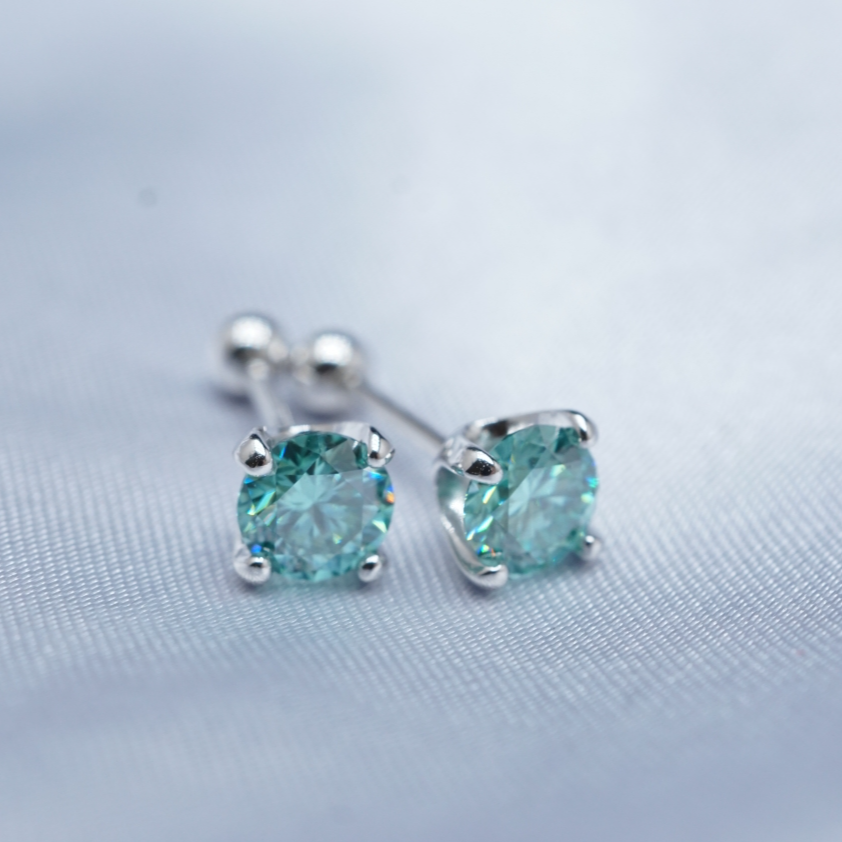 S925 0.5ct Synthetic Moissanite Exquisite Hip Hop Solitaire Four-Prong Stud Earrings Anniversary Birthday Mother's Day Gifts For Men Women