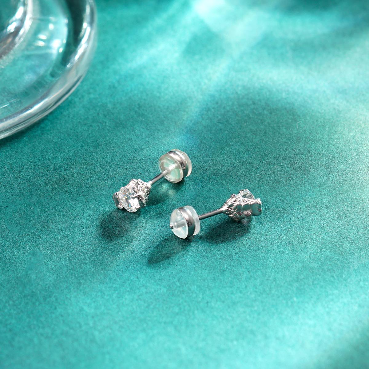 Venom Kiss Earrings S925 VVS Synthetic Moissanite Stud