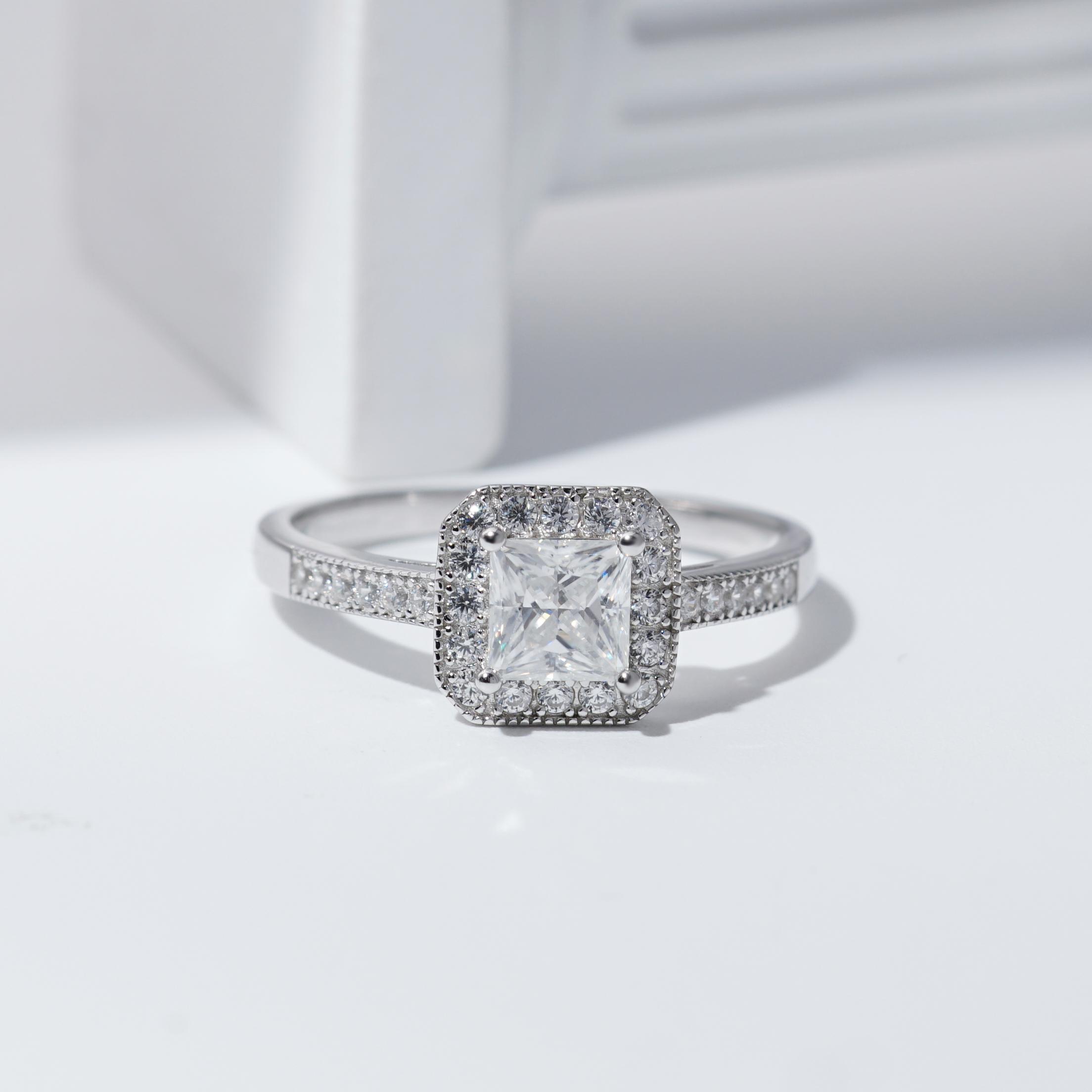 1ct Princess Synthetic Moissanite Halo Ring S925 Ring Band Jewelry Perfect Birthday Engagement Wedding Anniversary Gift