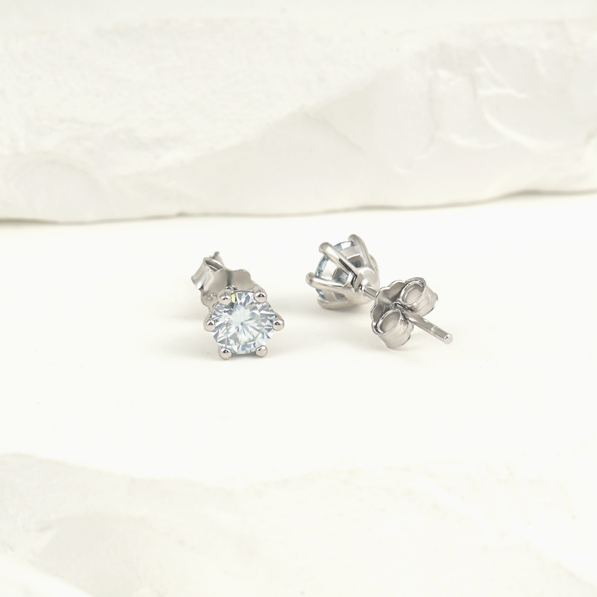1ct Round Synthetic Moissanite Six Prong Stud Earrings S925