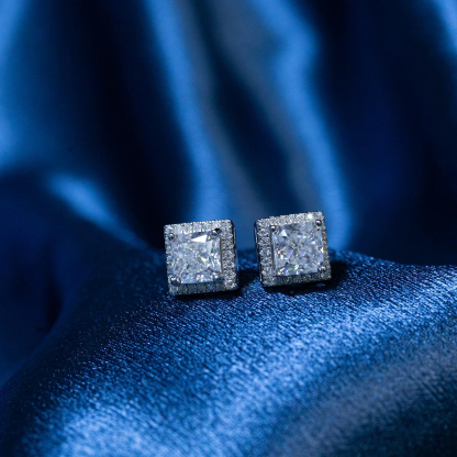 ICECROWN Princess Cut Halo Stud Earrings 925S & VVS Moissanite