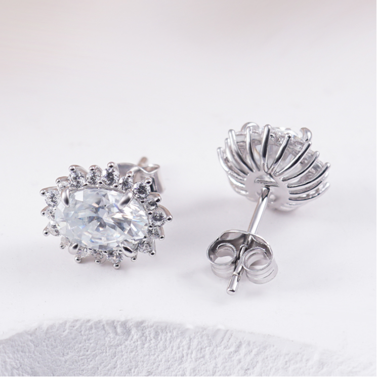 Oval Synthetic Moissanite Sunflower Stud Earrings S925