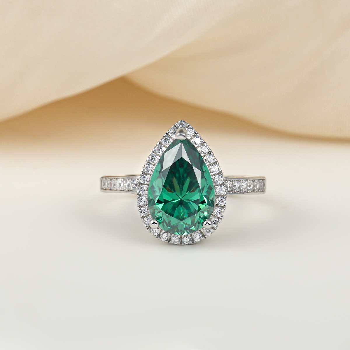 4ct Pear Synthetic Moissanite Luxury Teardrop Shaped Ring S925