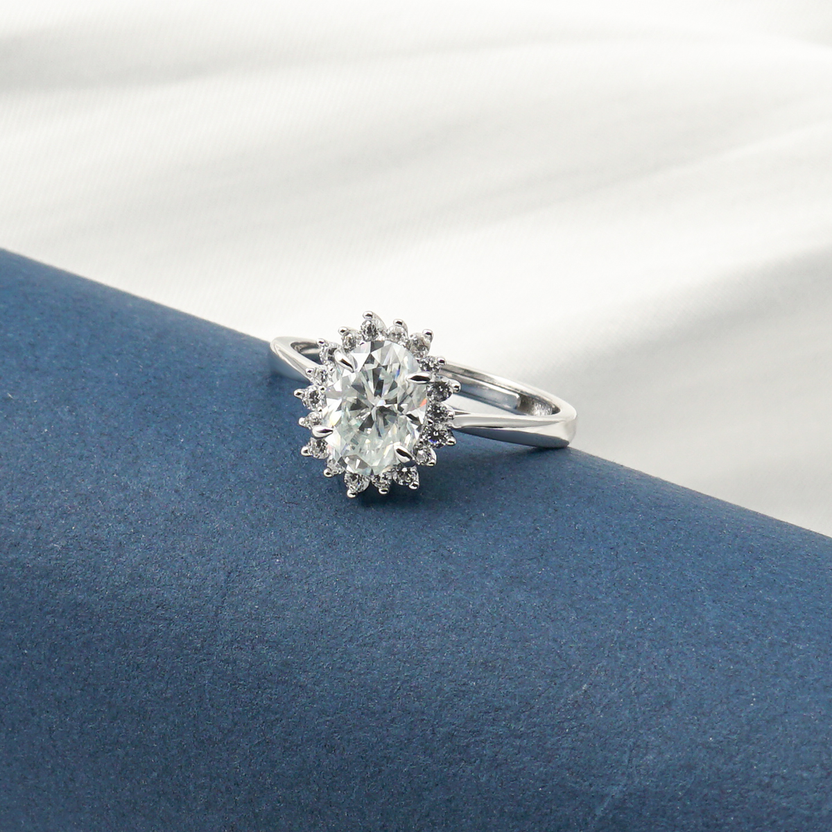 Oval Synthetic Moissanite Sunflower Ring S925