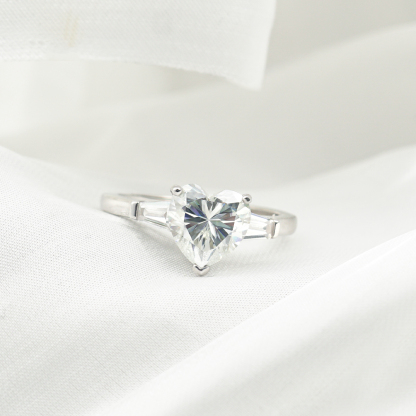 2ct Heart Synthetic Moissanite Ring S925
