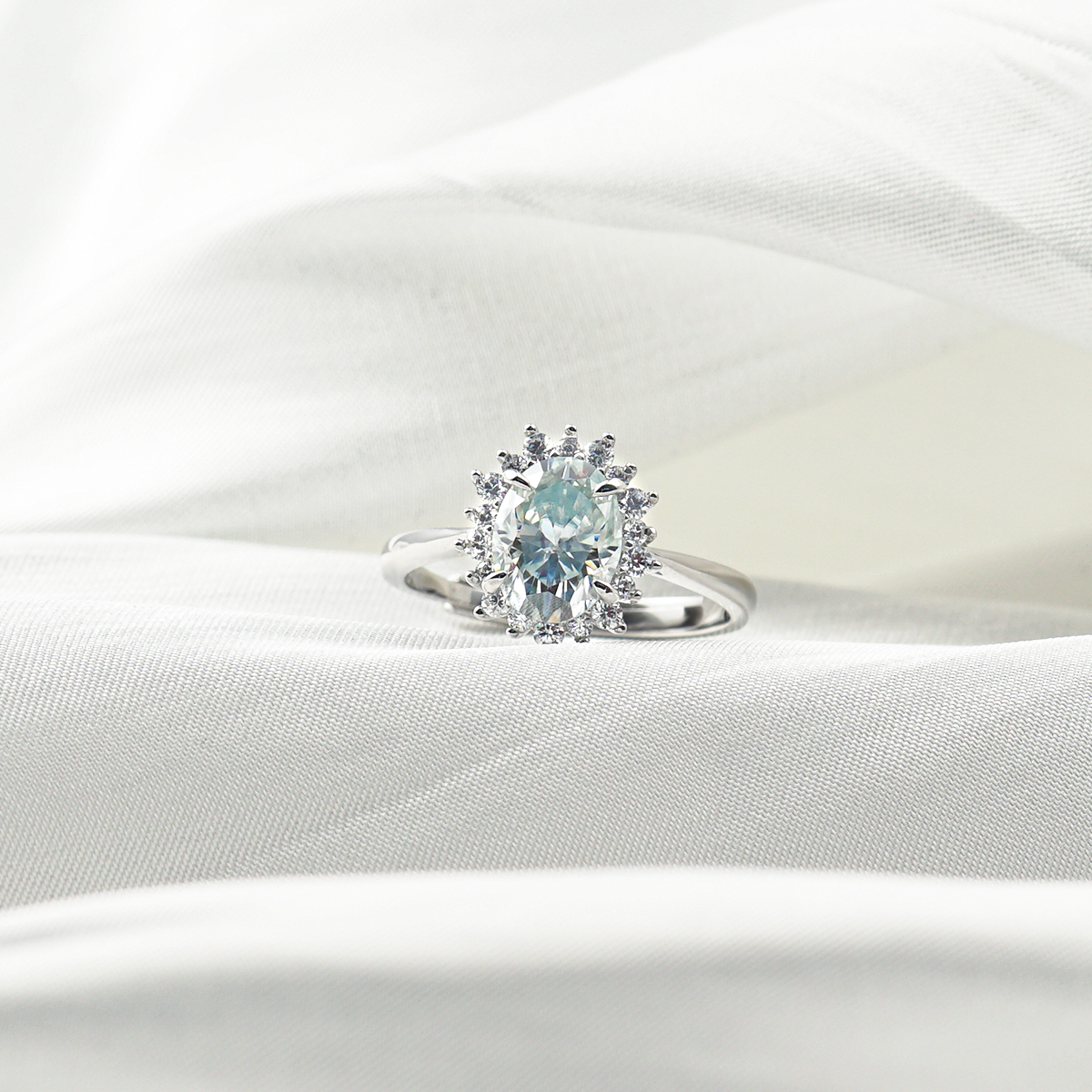 1.5ct Oval Synthetic Moissanite Sunflower Ring S925