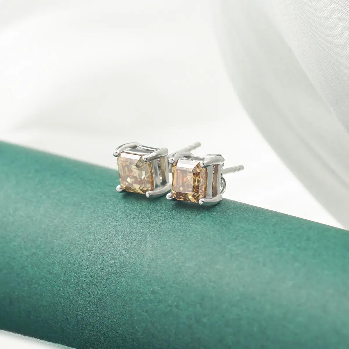 S925 Asscher Cut Synthetic Moissanite Prong Stud Earrings For Men Women