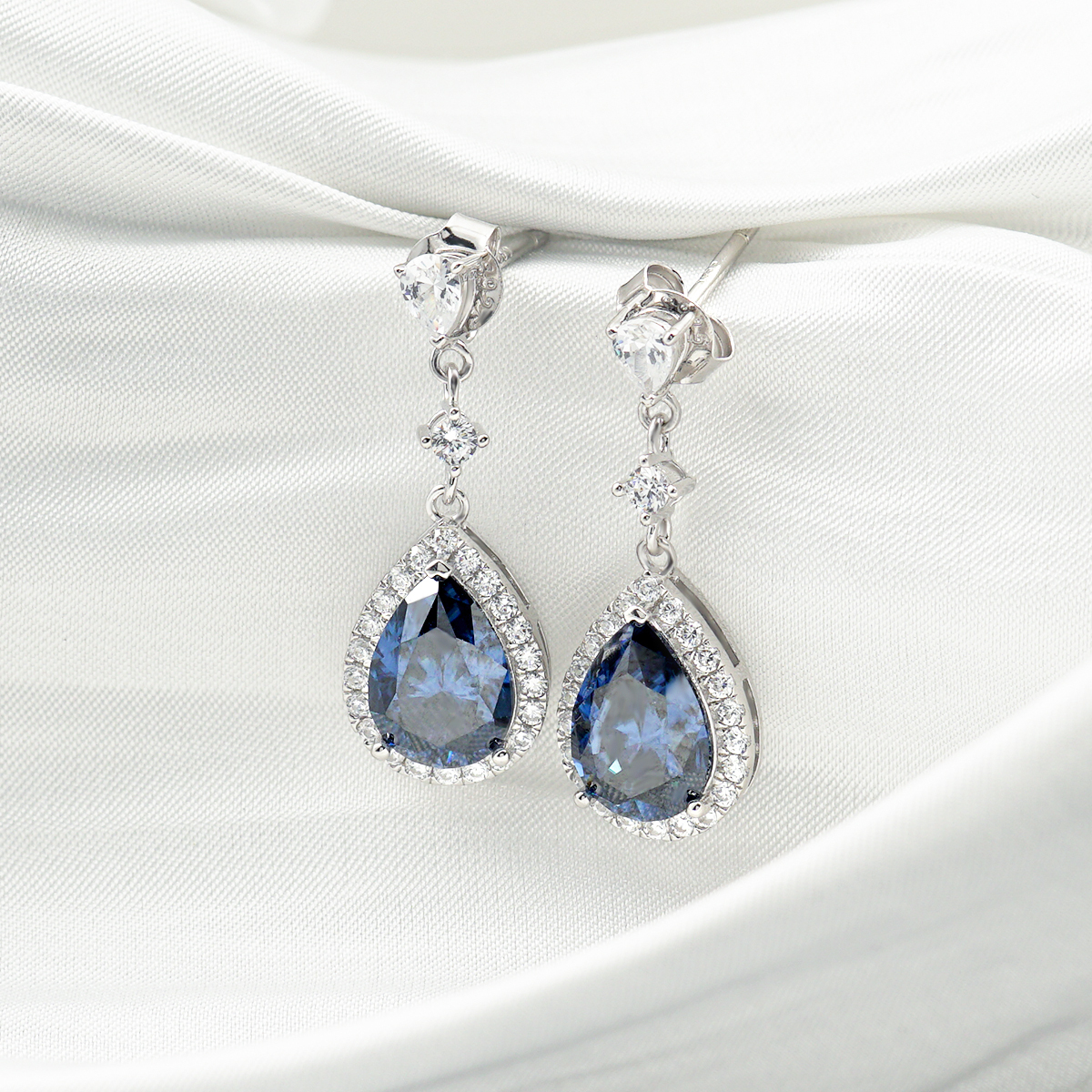 2ct Pear Synthetic Moissanite Teardrop-shaped Stud Earrings S925