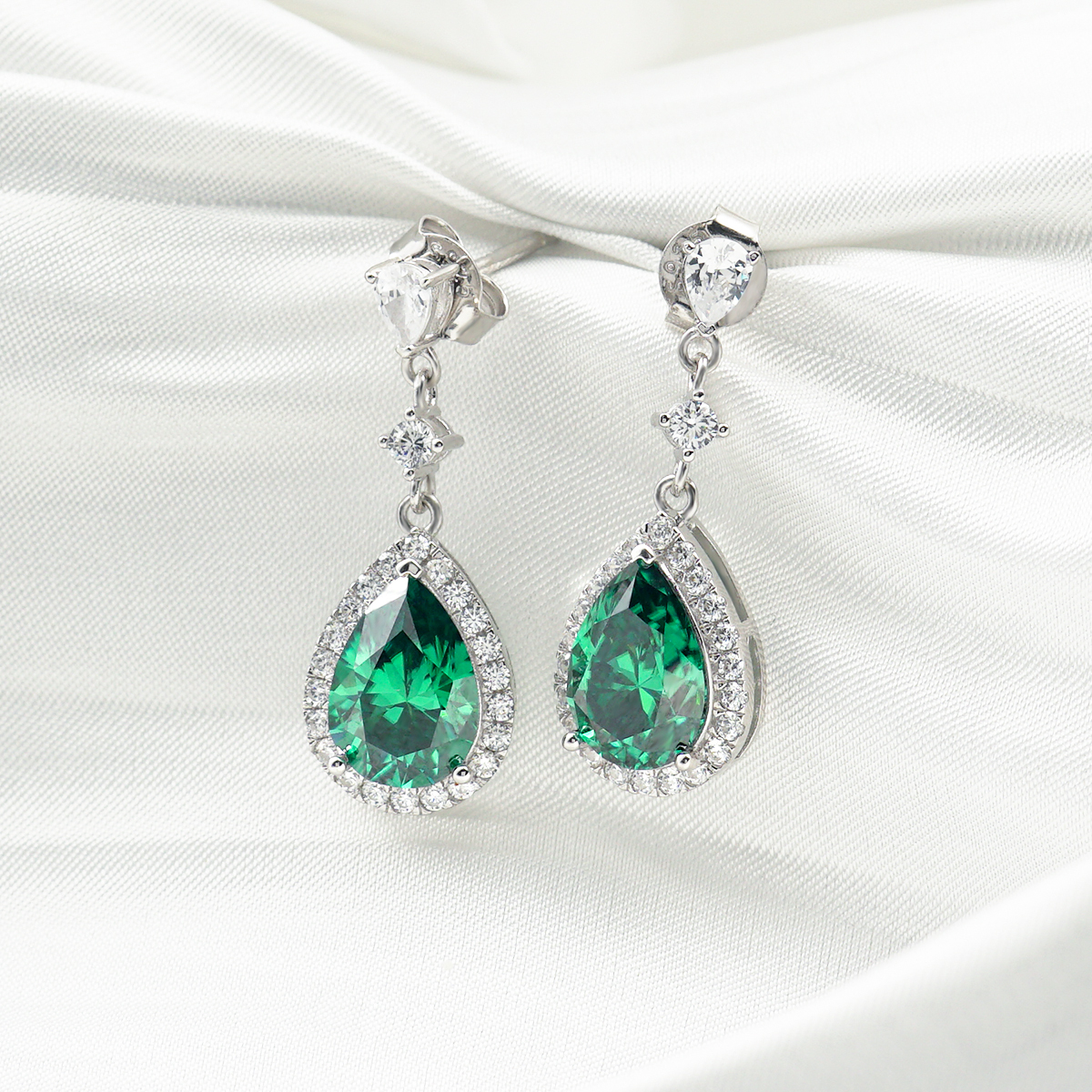 2ct Pear Synthetic Moissanite Teardrop-shaped Stud Earrings S925