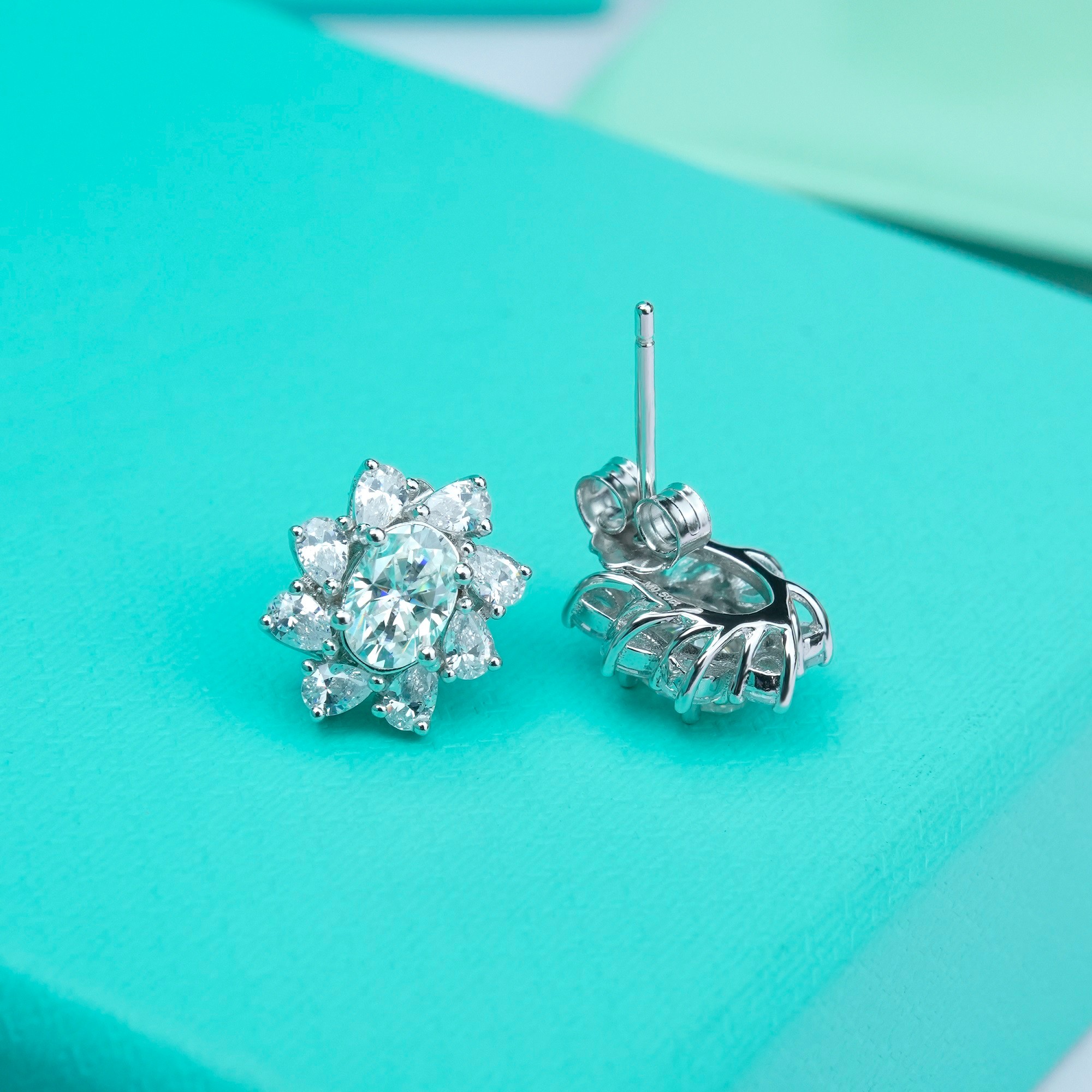 0.5ct Oval Synthetic Moissanite Stud Earrings S925