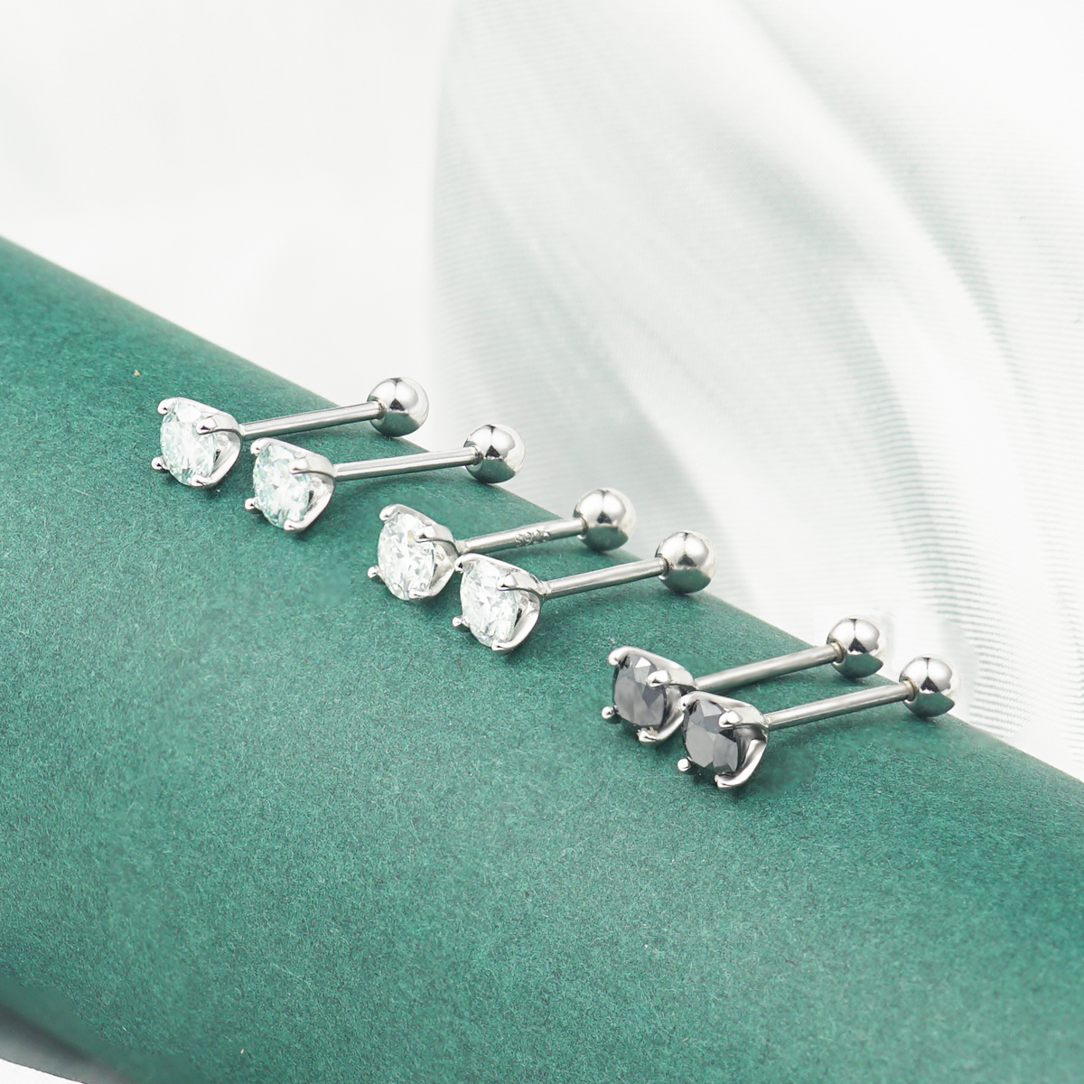 0.3ct Round Synthetic Moissanite Four Prong Stud Earrings S925