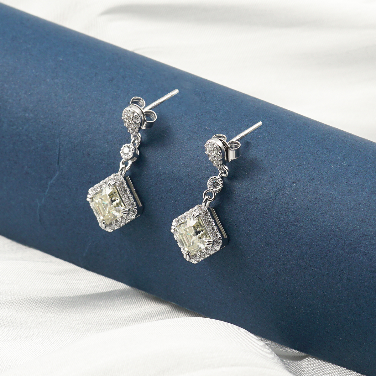 1ct Asscher Synthetic Moissanite Prismatic Stud Earrings S925