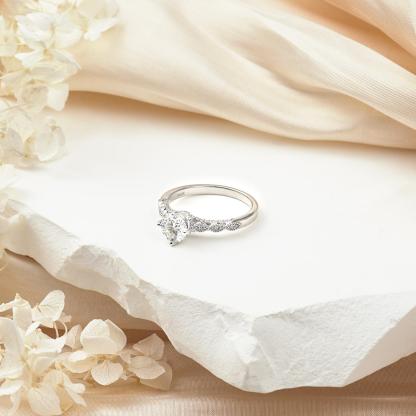 S925 1ct Round Synthetic Moissanite Pierced Ring