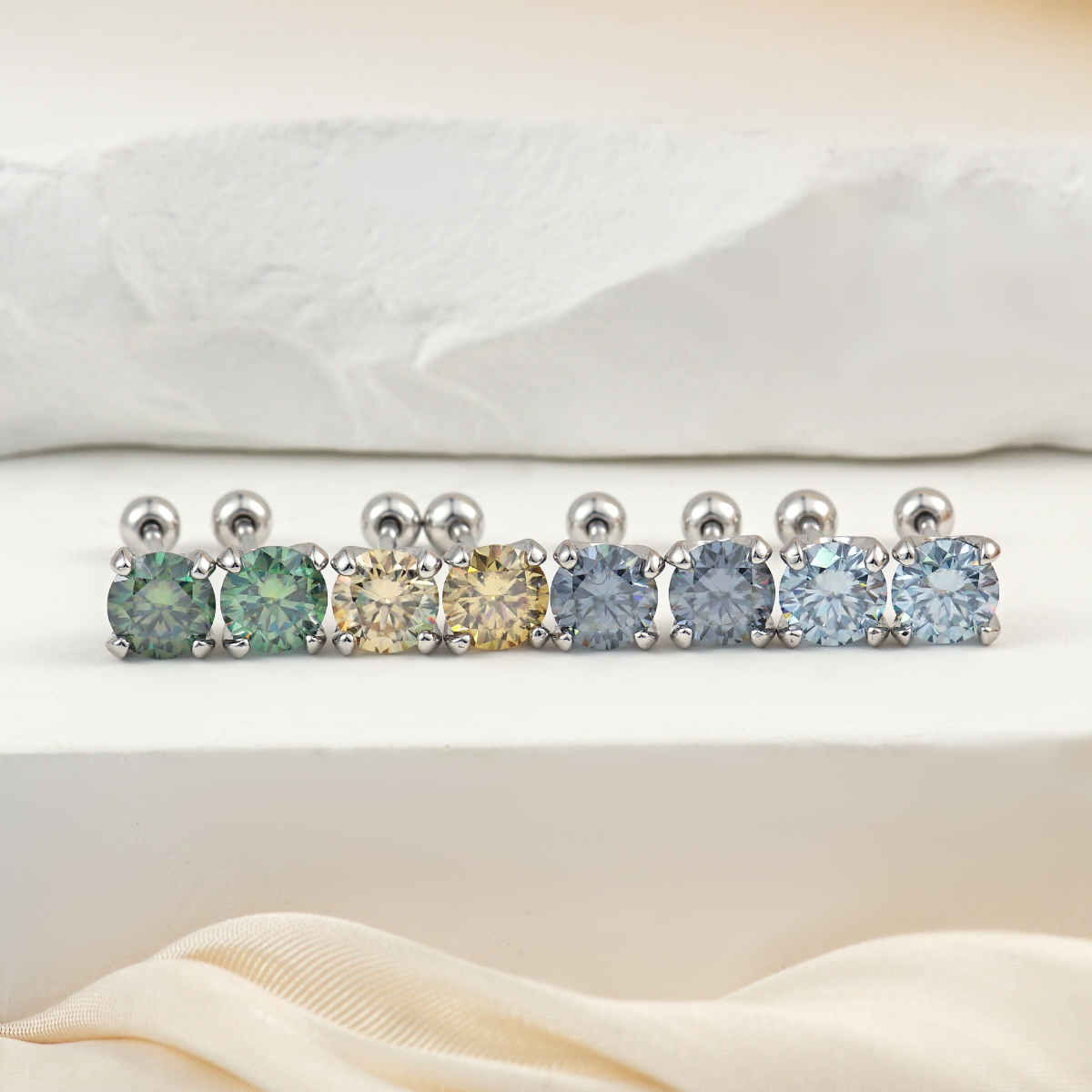 S925 0.5ct Synthetic Moissanite Exquisite Hip Hop Solitaire Four-Prong Stud Earrings Anniversary Birthday Mother's Day Gifts For Men Women