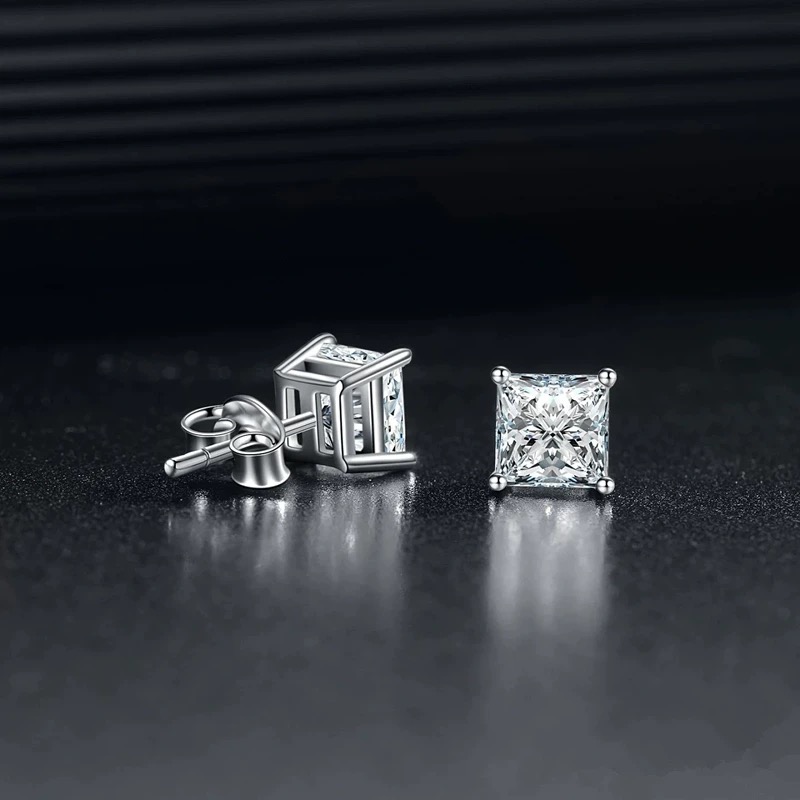 ICECROWN Princess Cut Spark Stud Earrings 925S & VVS Moissanite