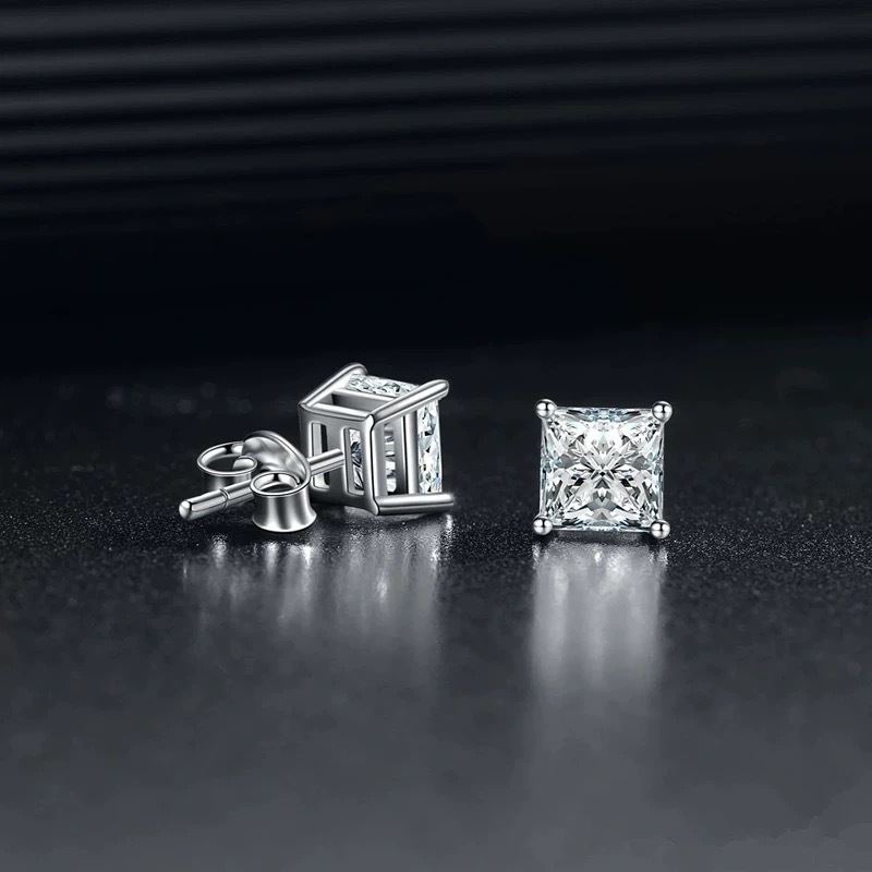 ICECROWN Princess Cut Spark Stud Earrings 925S & VVS Moissanite